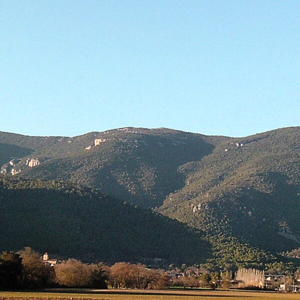 Sierra del Mont desde Maià de Montcal